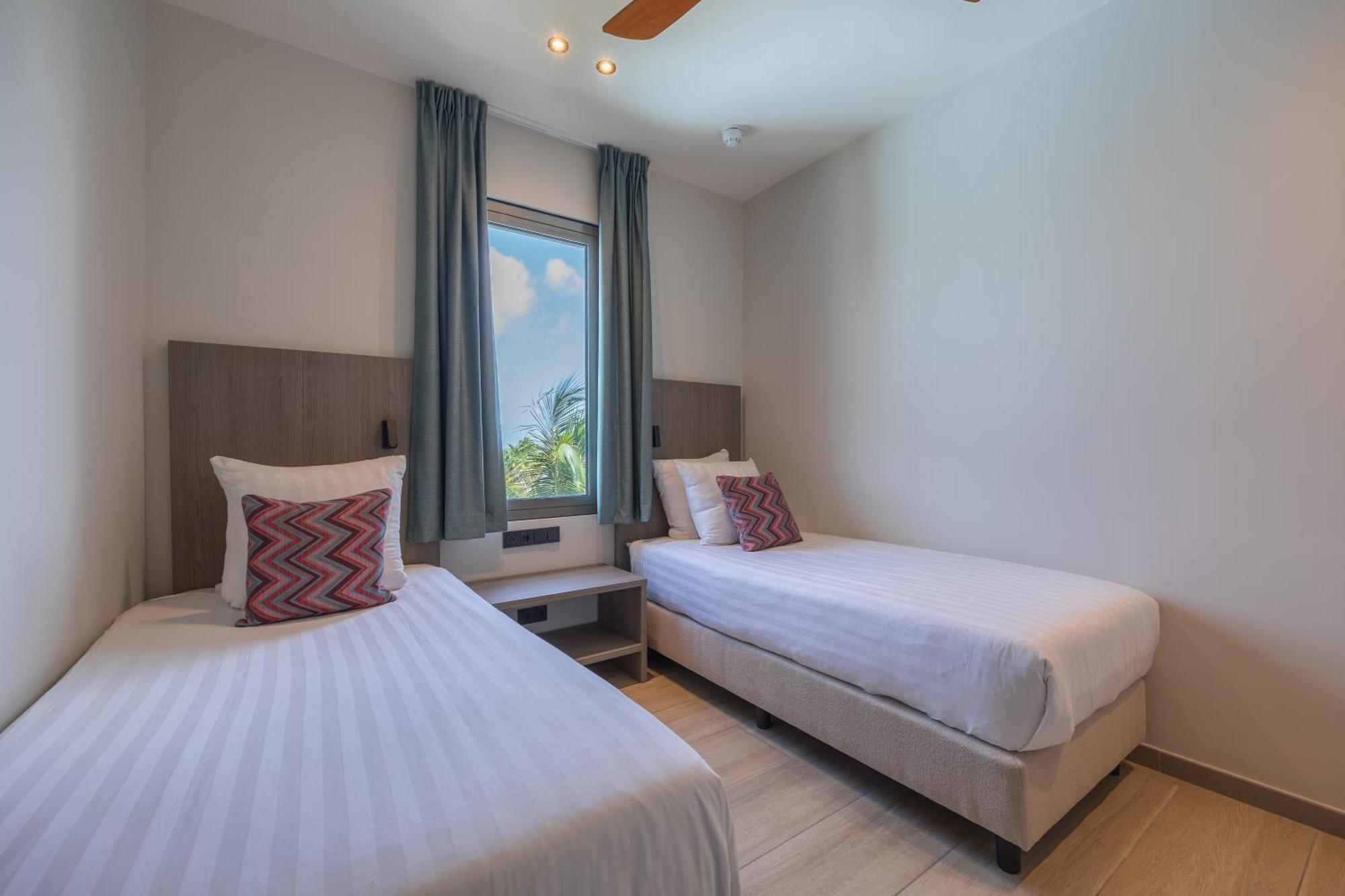 Dolphin Suites & Wellness Curacao Willemstad Exterior foto